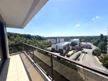 prox lycée français - appartement 3 chambres avec terrasse e