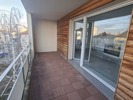 mulhouse f3 avec terrasse  parking et ascenseur