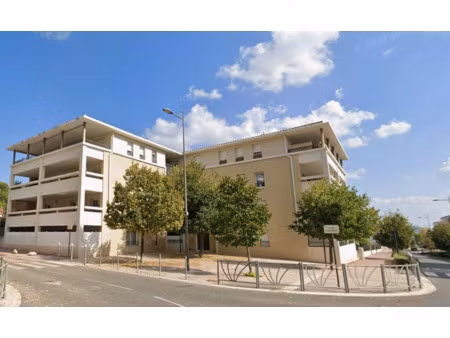 location garage 15 m² à cuers (83390)