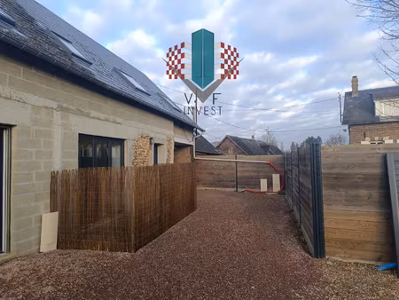 maison de ville rénovée  3 chambres  place de parking privat