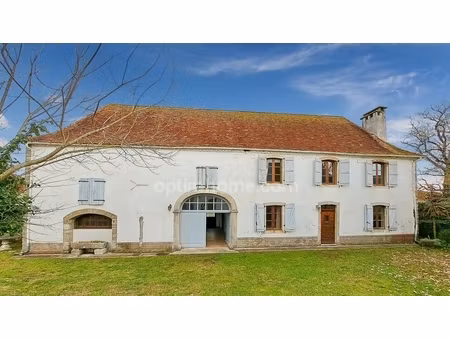 proche de sauveterre de bearn