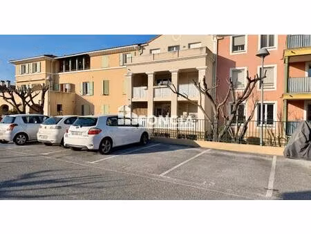 appartement t2 avec jardin privatif - residence recente et securisee - secteur calme proch