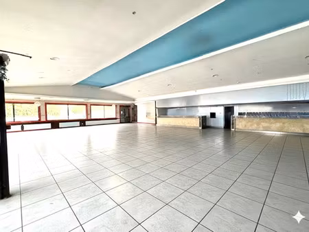 local professionnel à vendre chelles 3 pièce(s) 740m2 95 000€