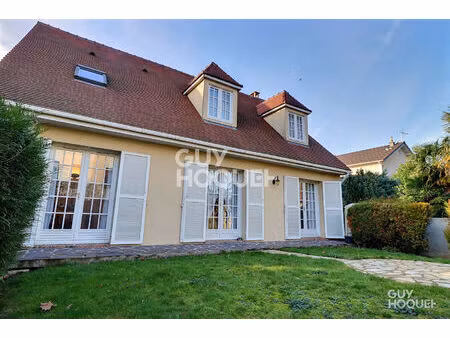 en vente une maison individuelle 6 pièces 127 m2  garage double  jardin arboré