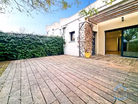 maison récente de 81 m² avec 4 pièces + un garage sur un terrain de 160m²