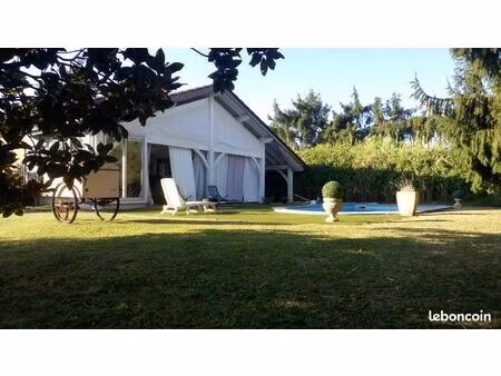 maison 8 pièces 210 m²