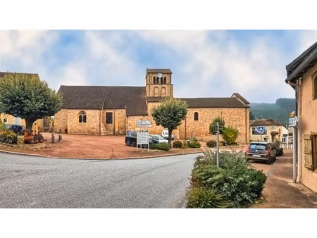 belle maison de caractère à rénover - aigueperse (69)