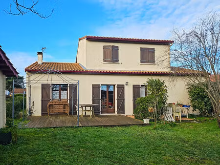 villenave d'ornon-vieux bourg maison de 6 pieces-garage-terrain