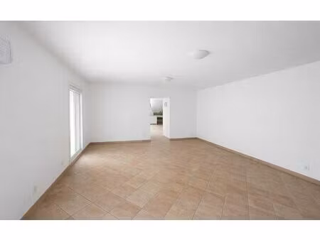 location appartement  97.5 m² t-4 à villemoustaussou  800 €