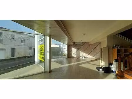 vente bureaux et commerces à la tranche-sur-mer (85360) : à vendre / la tranche-sur-mer