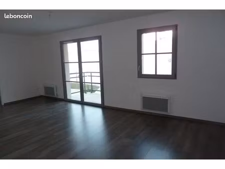 appartement t2  52 m2 - 2 pièces et balcon- parking en sous-sol- valenciennes proche du ce