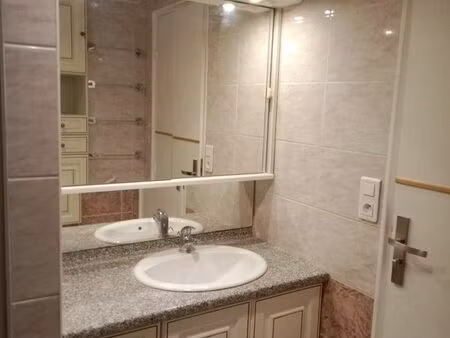 grand 4 pièces 72m² refait à neuf  lumineux sans frais d'agence avec cave et balcon