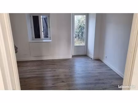 maison avec garage et jardin