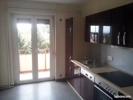 t3 traversant de 68m² à thann  proche gare sncf