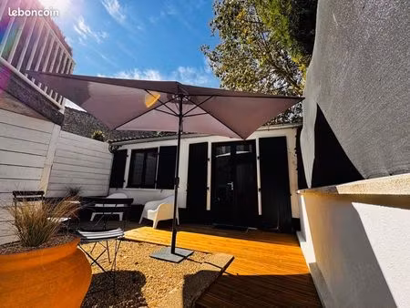 à louer – maison meublée avec terrasse – hyper centre de niort (au calme)