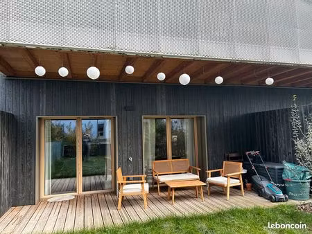 appartement meublé t2 avec terrasse et jardin – location longue durée – parking possible