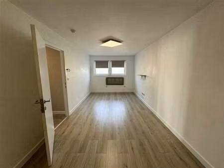 bureau lumineux à louer à montigny-sur-sambre idéal bureaux