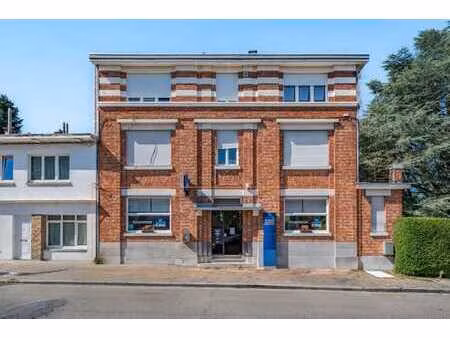 verviers limite heusy : plateau de bureaux avec parkings