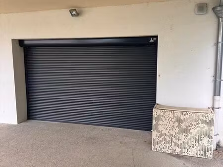 site professionnel clé en main 210 m² – bureaux + stockage – accès rapide lyon / val de sa