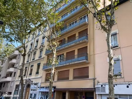 local bureaux 120 m²