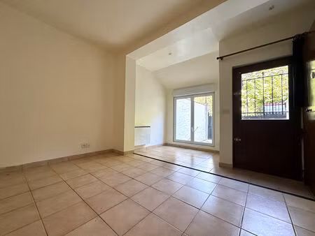 maisonnette 2 pieces - proche centre ville dourdan