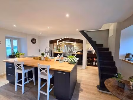 maison bannes 6 pièce(s) 128 m2