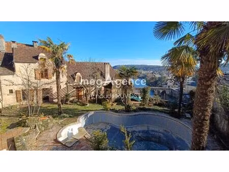 charmante propriété avec piscine et vue imprenable