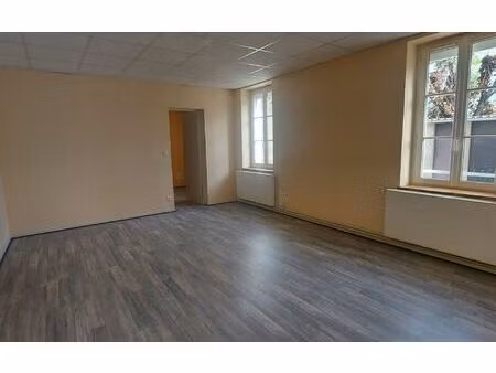 location appartement  m² t-2 à château-thierry  599 €