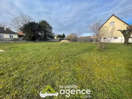 vente terrain à bourges (18000)  56 400 €