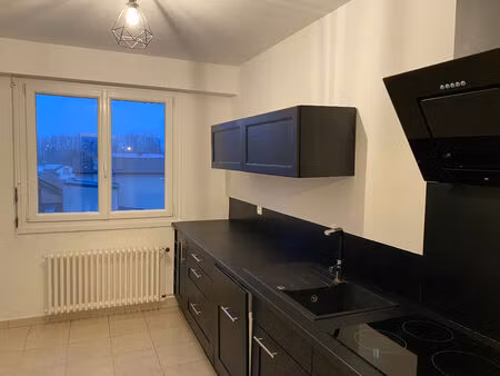 location appartement 3 pièces 70 m² à reims (51100)