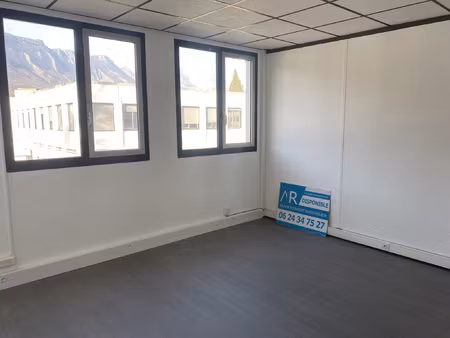 bureaux - 21 m2 libres en juin 2026