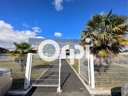 location locaux professionnels à surgères (17700)  nan €