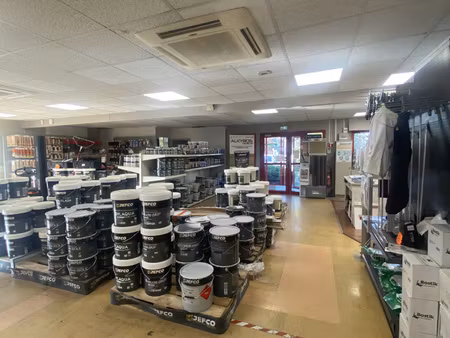 le parvis 1 - voiron local d'activité - 181 m2 renove