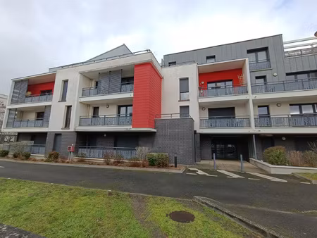 appartement en dernier etage avec terrasse residence recen