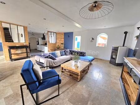 maison de 195 m² à saint-priest-bramefant