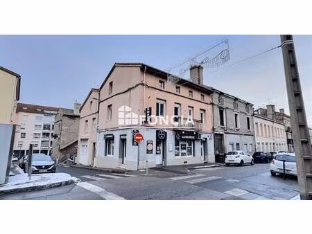 centre-ville de firminy : appartement en duplex + deux locaux commerciaux déjà loués