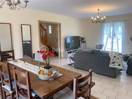 maison de 140 m² à blere