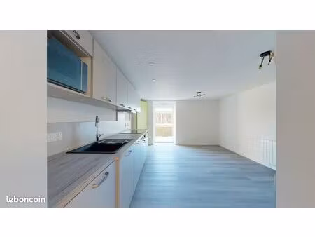 studio 1 pièce 43 m²