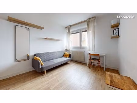 studio 1 pièce 27 m²