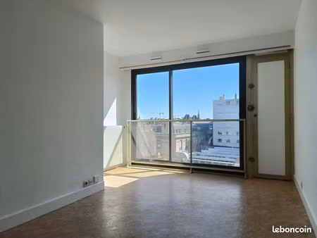 studio 1 pièce 22 m²