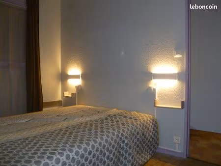 t2 meuble aix sud 700 cc avec stationnement