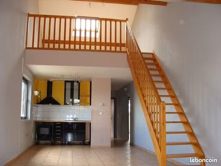 loue t4 avec mezzanine - secteur valmont