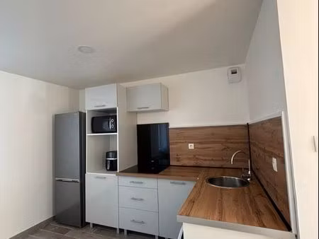 f2 38m² a louer proche centre ville refait a neuf