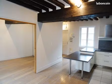 superbe f3 à louer dans le centre historique de meaux