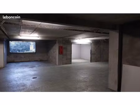 parking 19 m² le cannet