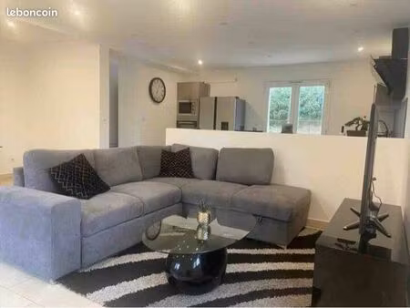 grand t3 dans pavillon récent