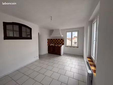 studio 1 pièce 25 m²