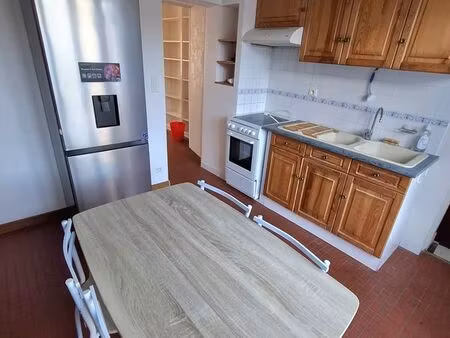 maison de centre ville 5 pieces avec jardin et cour pour garer vehicule