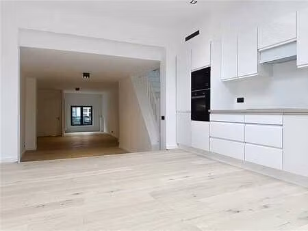 superbe maison de maître rénovée avec 5 chambres  2 salles d