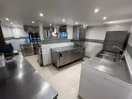 vente locaux professionnels à villecroze (83690)  165 000 €